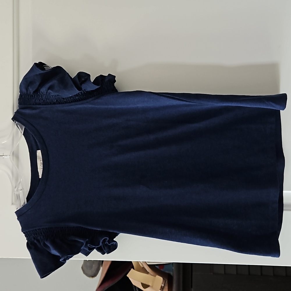 Loft navy blue puff sleeve tshirt